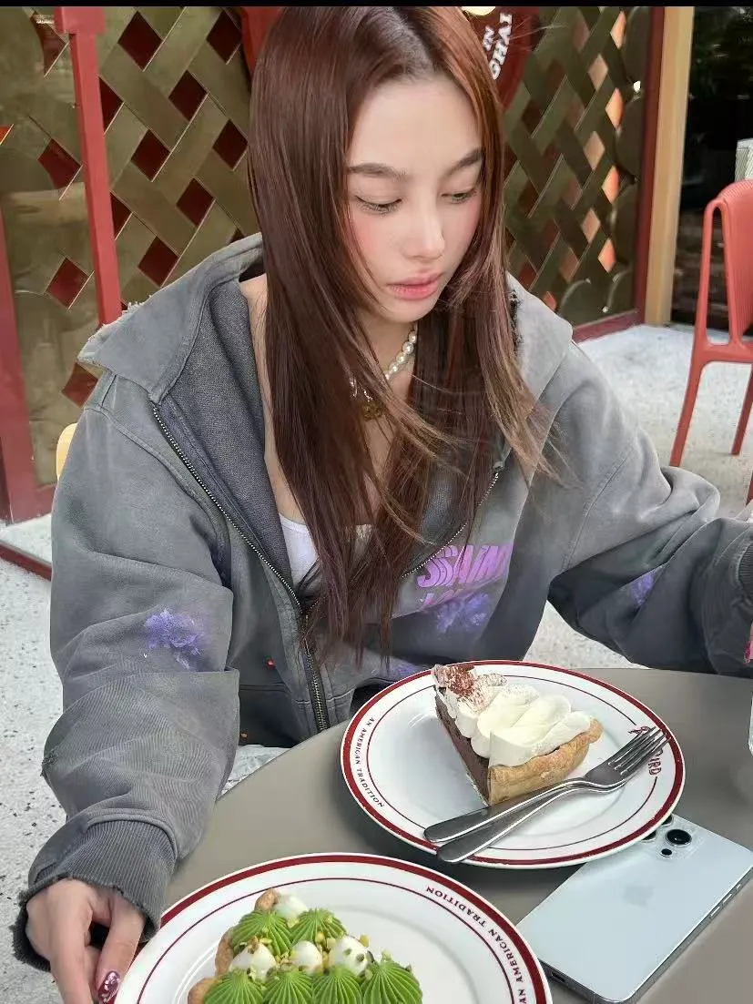 Style No. S111 P320💰 (450g version) SSSAINT LOUIS splash-ink logo long-sleeved zipper hoodie sweatshirt is made of 450g dense cotton fabric, with a loose fit and the same style for men and women. Size S-XL